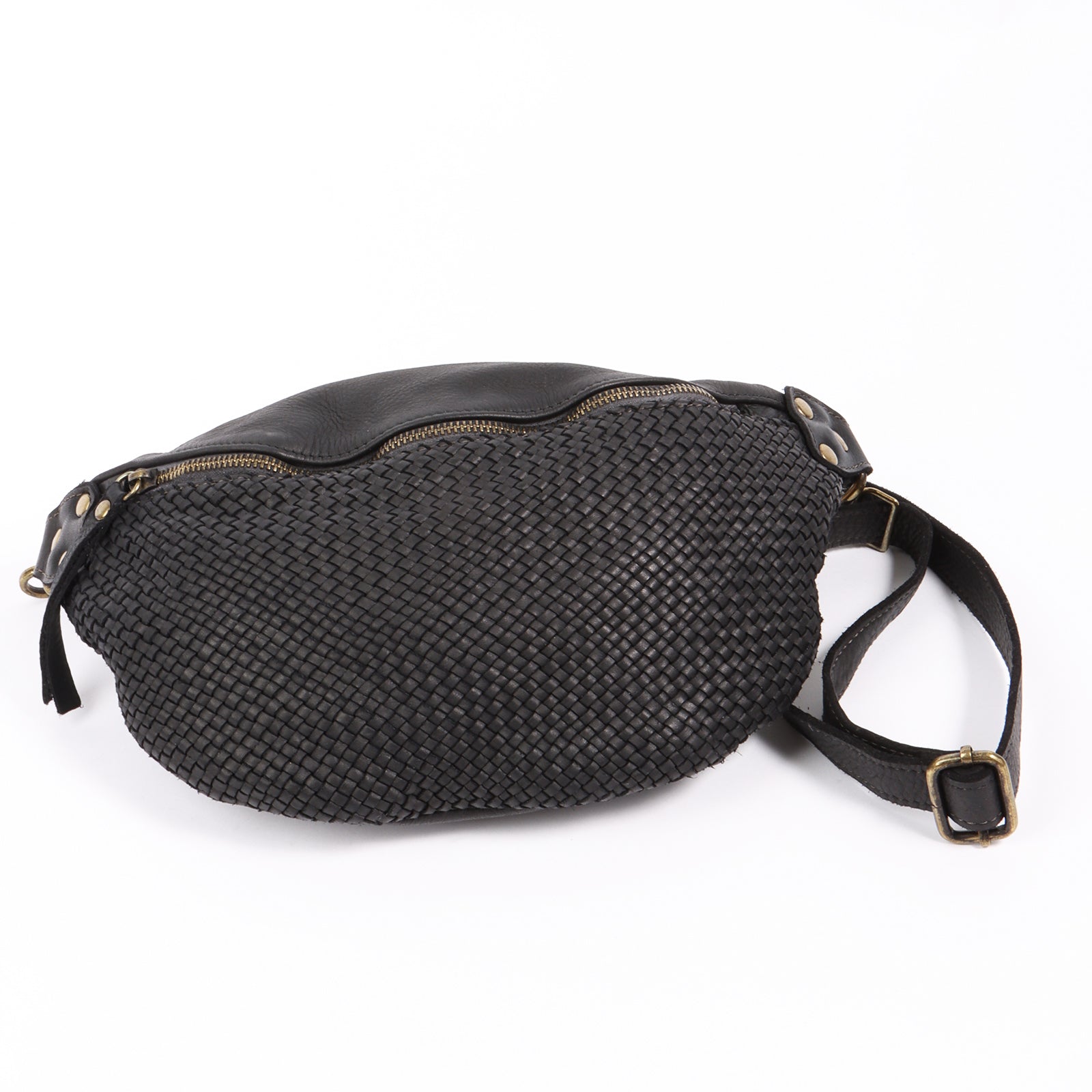 Savina Sling Bag