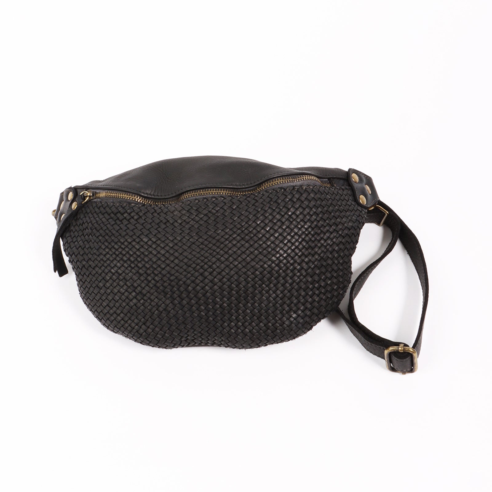 Savina Sling Bag